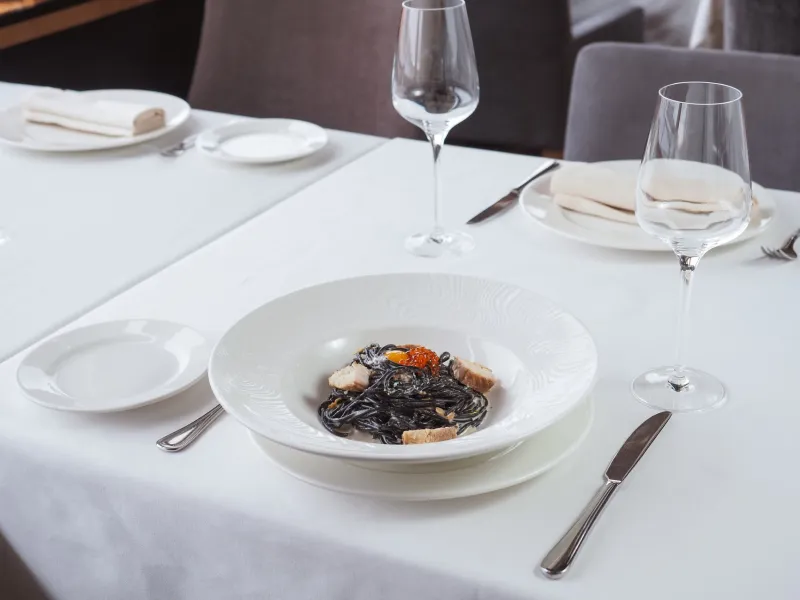 Beyond the Menu: How Private Club Chefs Master the Art of Culinary Discretion